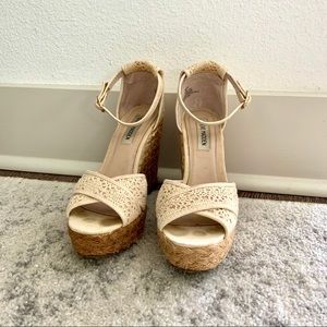 Steve Madden Marrvil Crochet Lace Design Wedges